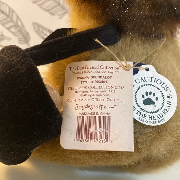 HOLIDAY SALE!! Boyds Bear Plush Ivanna Spendalot “Born to Shop” Holiday Gift - Picture 6 of 6